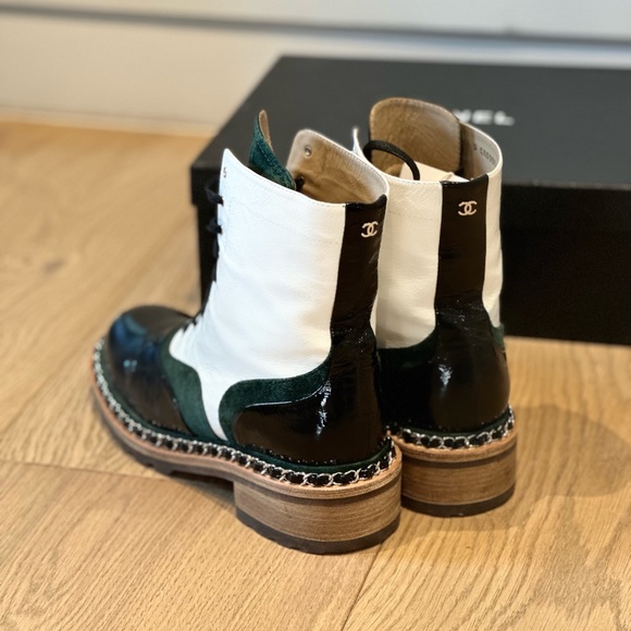 CHANEL SALZBURG 2015 Suede Patent Calfskin Boots Shoes - Size 39 - Picture 4 of 9